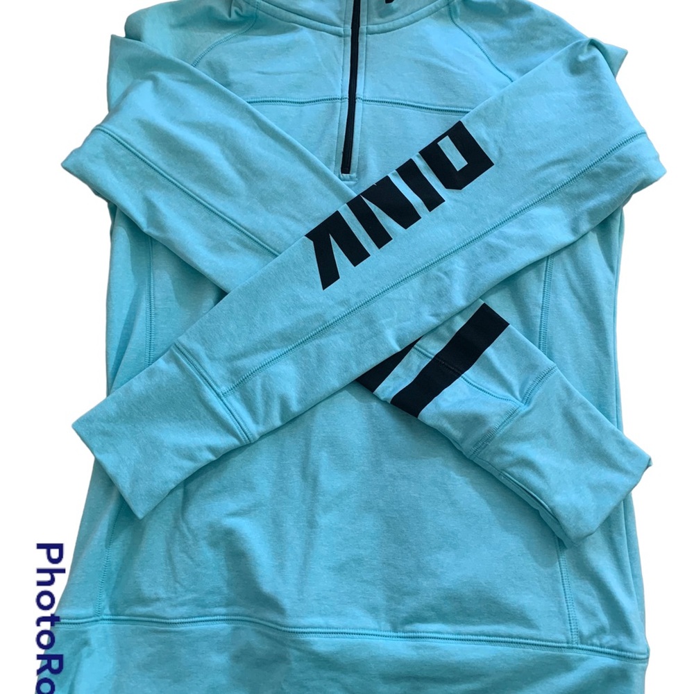 VS Pink 1/4 zip pullover. Size M. Fleece inside. NWT - Picture 4 of 5